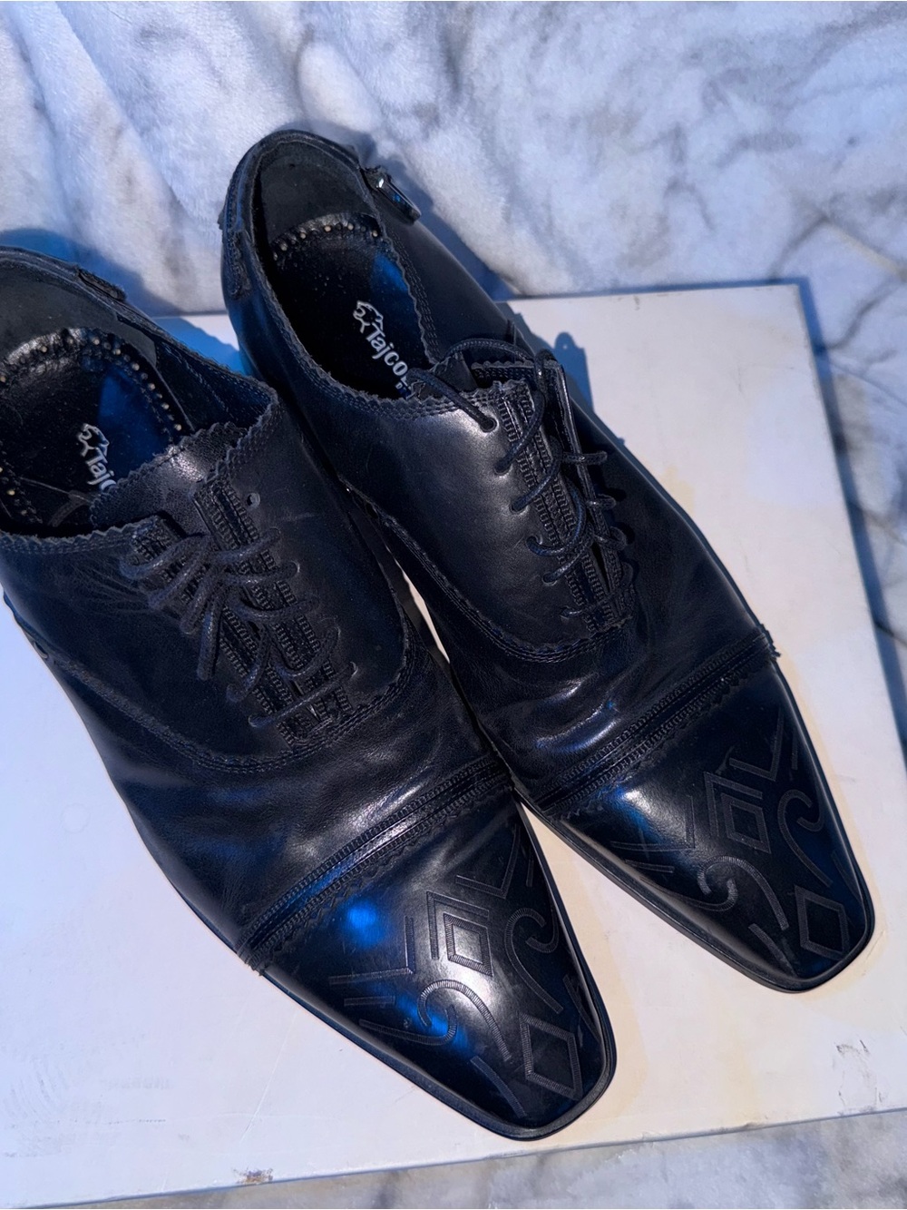 Black Leather Men's Lace-Up Dress Oxfords with Decorative Toe